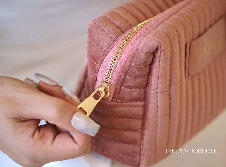 Custom Makeup Bag – Personalized Bridesmaid Gift & Travel Cosmetic Pouch