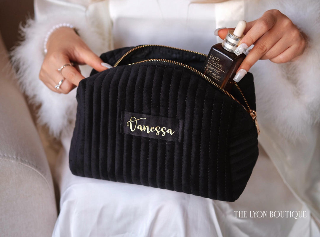 Custom Makeup Bag – Personalized Bridesmaid Gift & Travel Cosmetic Pouch