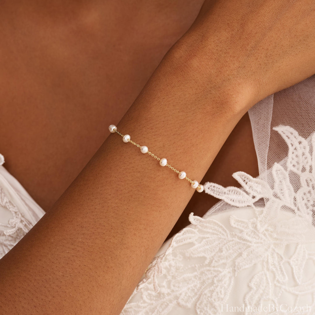 Minimalist Freshwater Pearl Bracelet, Real Pearl Bead Bracelet, Wedding Bride jewelry, Maid of Honour Gift, Bridesmaid Gift, Graduation Gift