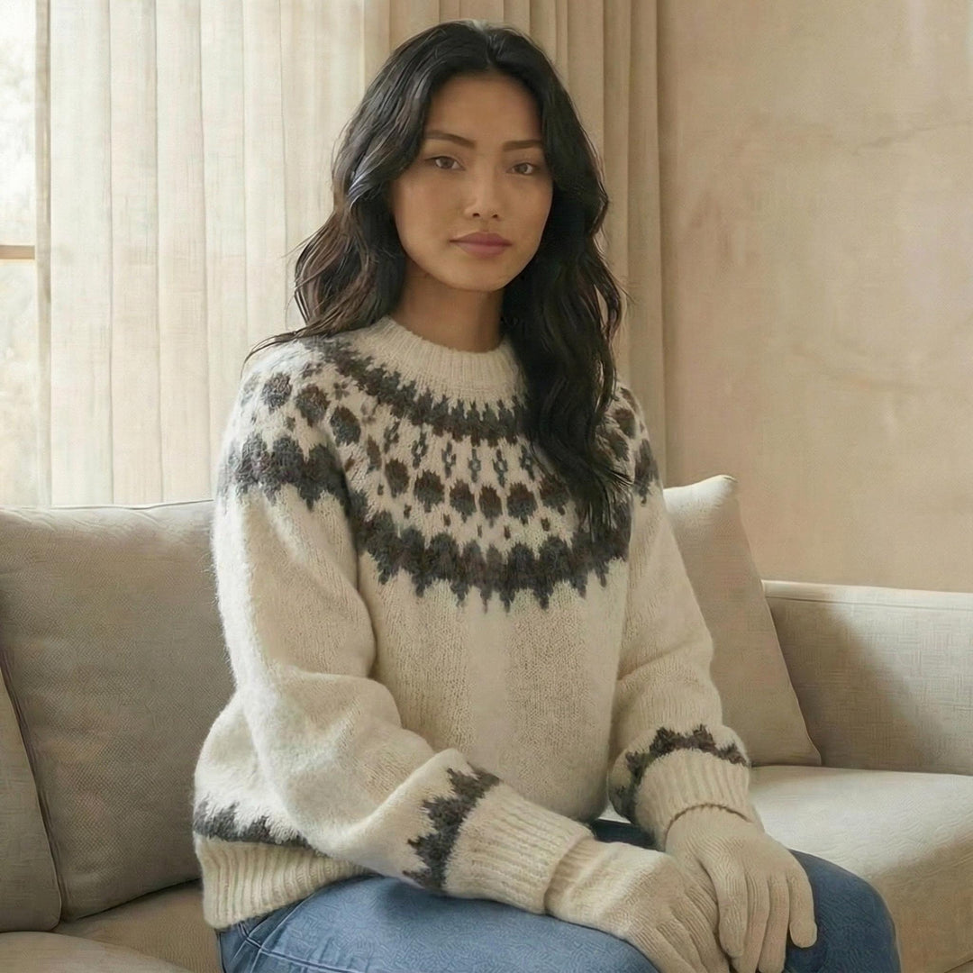 Handcrafted Oversized Nordic Alpaca Wool Sweater – Cozy Two-Tone Knit for Lazy Autumn Days